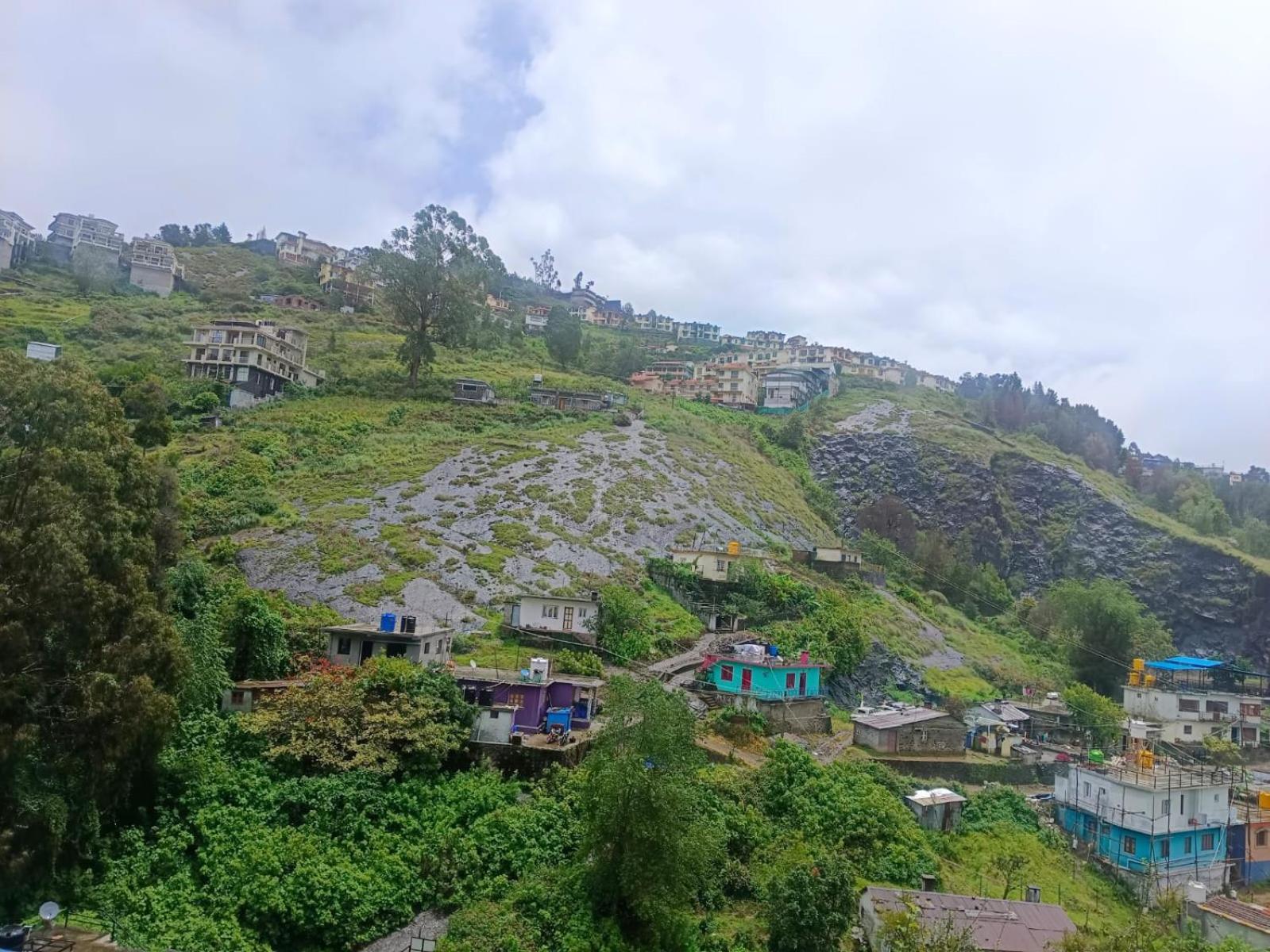 Misty Valley Inn Кодайканал Экстерьер фото